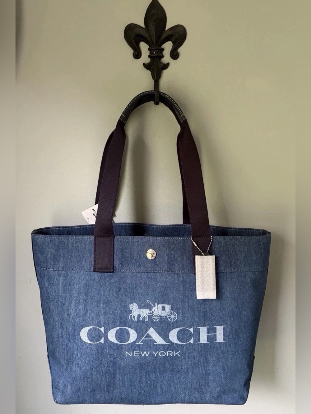 COACH Blue Denim/Leather Horse & Carriage Denim/Pink Floral Interior Tote F67415